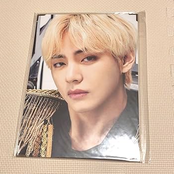 防弾少年団(BTS) - BTS PREMIUM PHOTO プレミアムフォト うちわ テヒョン V bts V テテ テヒョン うちわ フラッグ プレミアムフォト - メルカリ